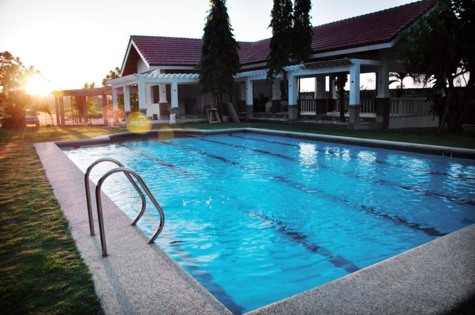 Happy Ripples Beach Resort Mabilao Ngoại thất bức ảnh