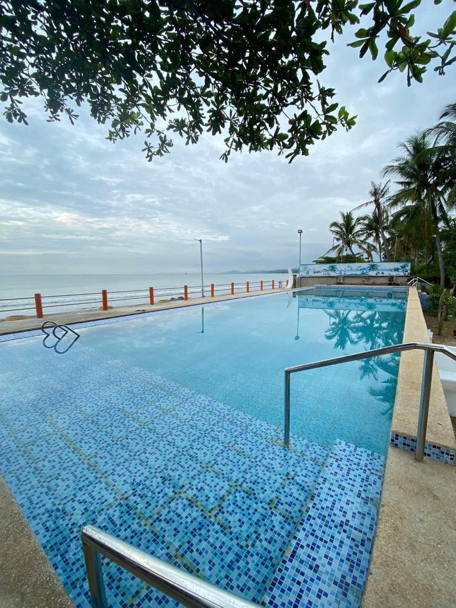 Happy Ripples Beach Resort Mabilao Ngoại thất bức ảnh
